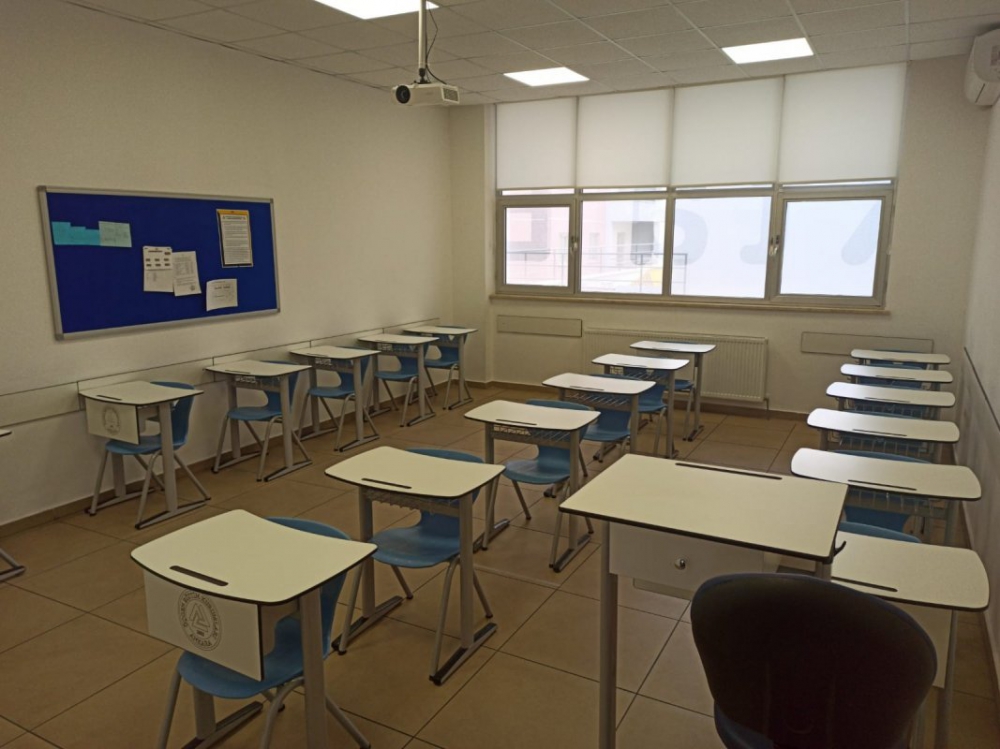 Üçgen Anadolu Lisesi